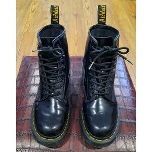 Doc Dr Martens Air Wair Boots 25345 Black Smooth Leather Lace Up Men 4 Women 5